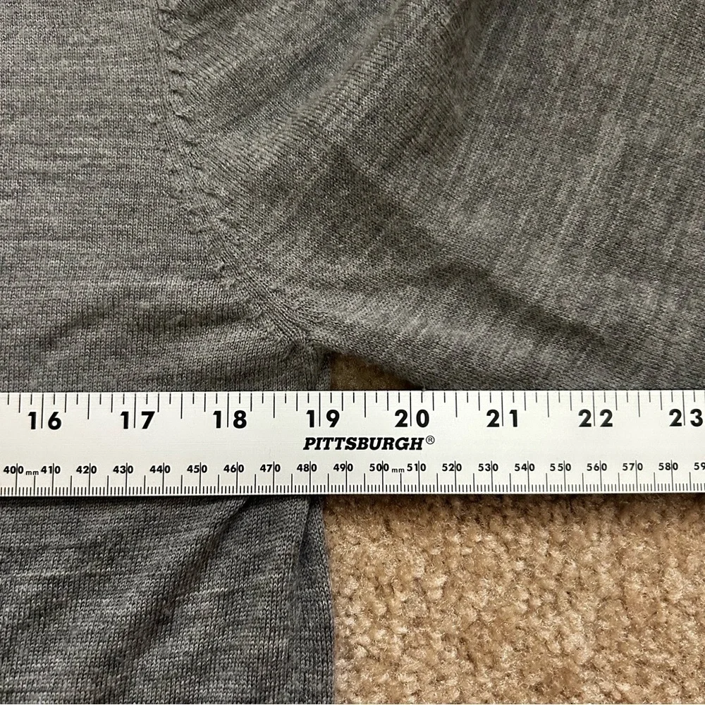 Banana Republic Merino Wool Gray Sweater
